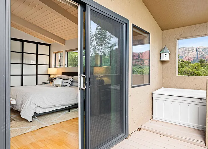 Prime Location With Saltwater Pool And Hot Tub! Holiday home *