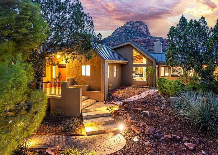 Prime Location With Saltwater Pool And Hot Tub! *